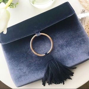 2/$6🆑NWT PEWTER GRAY CRUSHED VELVET CLUTCH